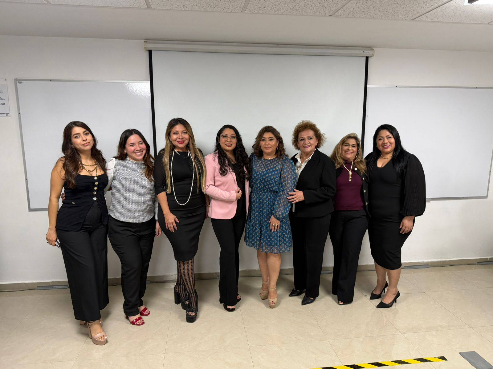 Comunidad Identidad Femenina